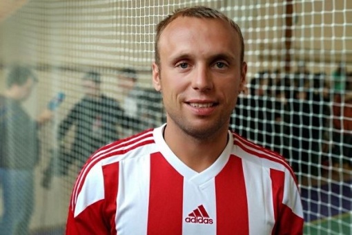 Сегодня исполняется 32 года игроку футбольного клуба «Спартак» Денису Глушакову